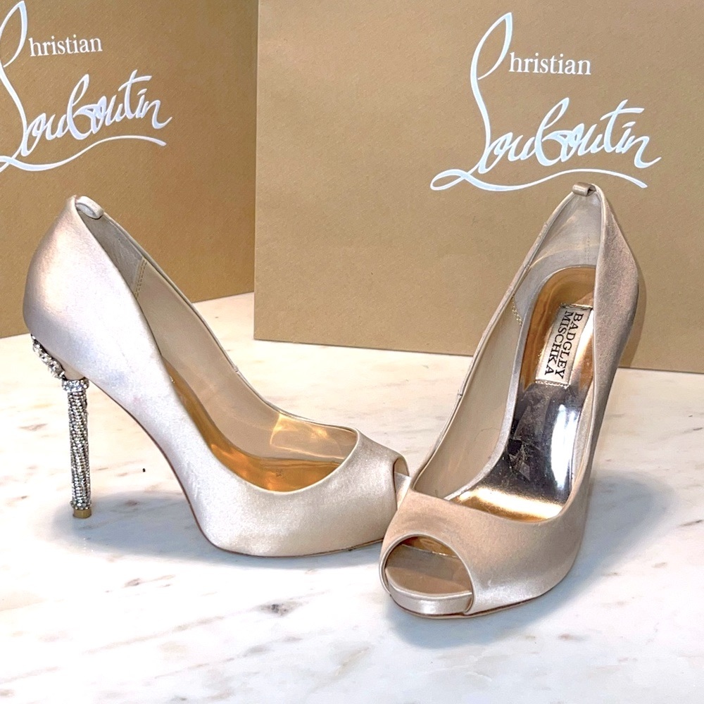 BADGLEY MISCHKA ivory satin peep toe platform bridal heels with crystals